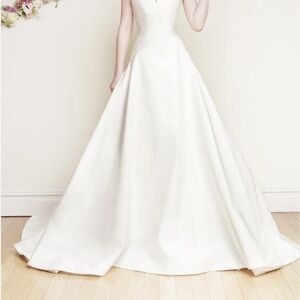 Elegant V-Neck A-Line Wedding Dress in White